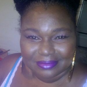 Meet your Posher, Felicia